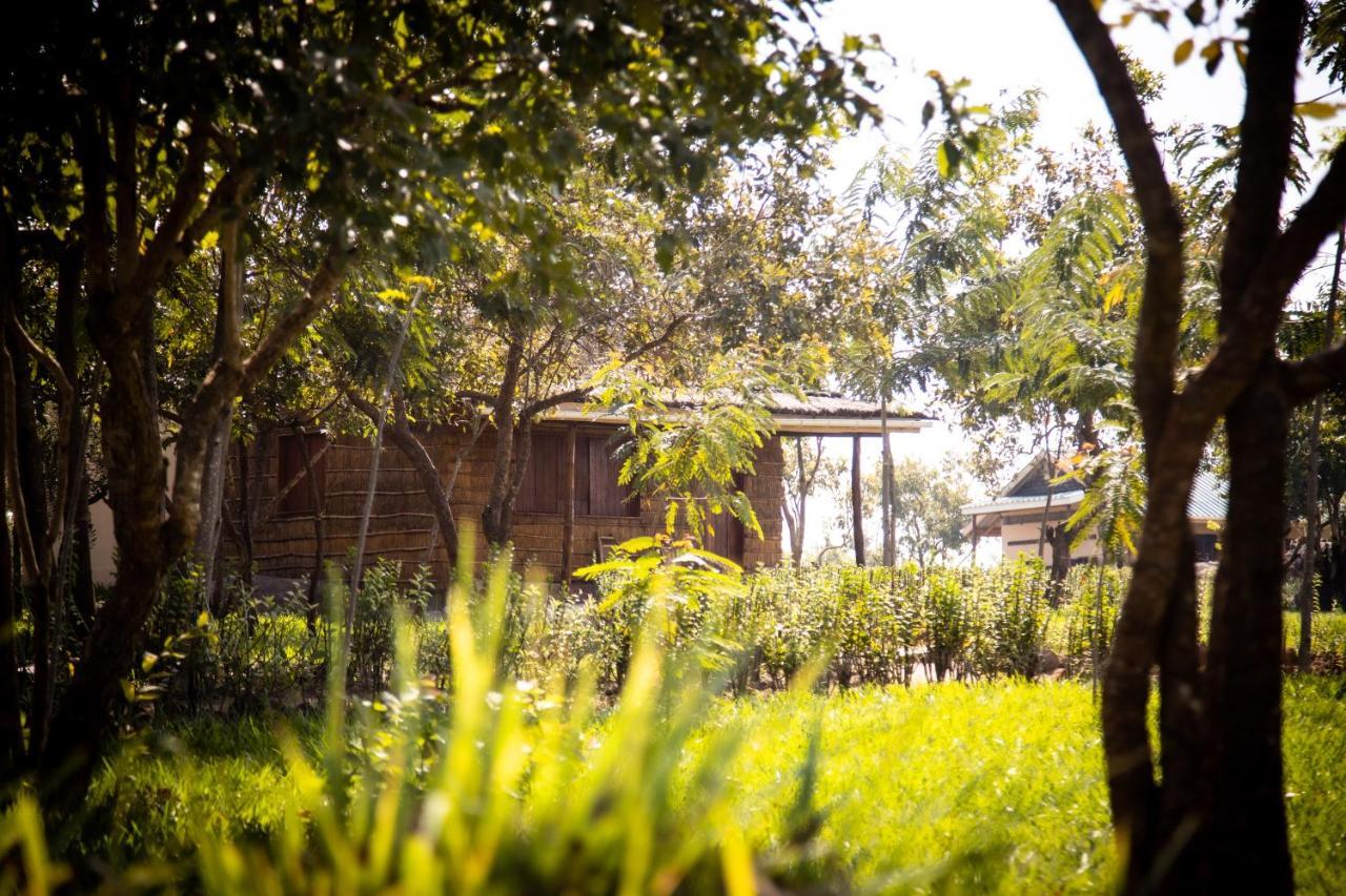 Mama Washindi Lodge Pakwach Екстер'єр фото