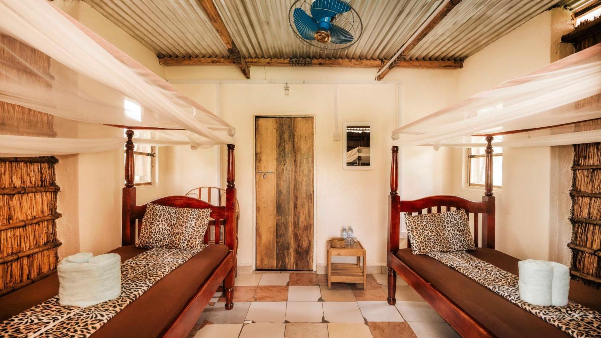 Mama Washindi Lodge Pakwach Екстер'єр фото