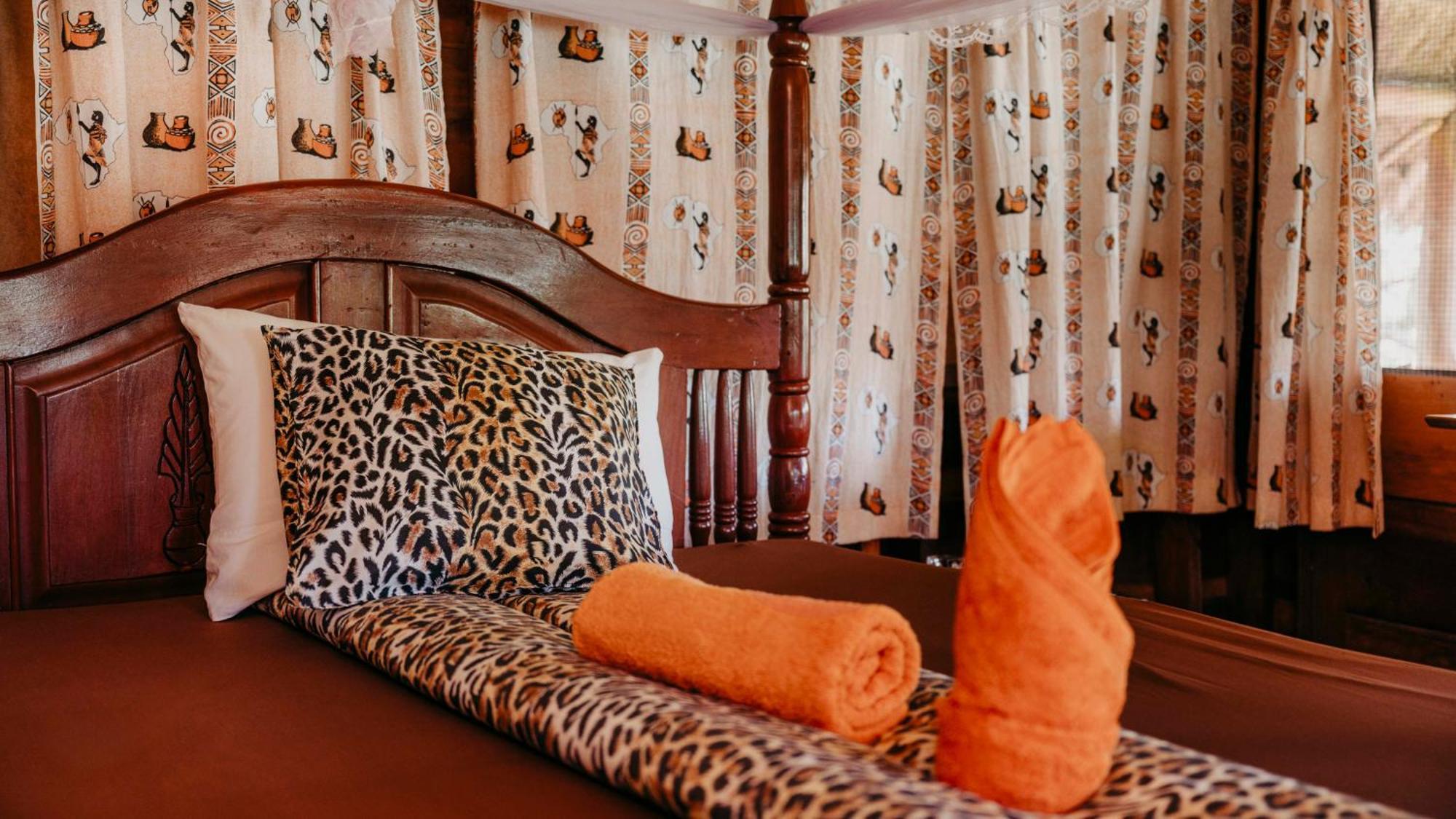 Mama Washindi Lodge Pakwach Екстер'єр фото